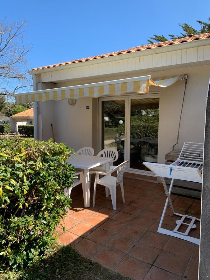 Maisonnette La Coti H5 Avec Piscine Interieure Chauffee, A 400 M De La Plage Et Menage De Fin Sejour Compris Saint-Georges-d'Oleron Exterior foto